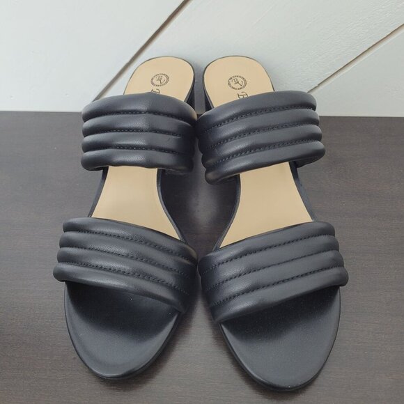 NEW Bella-Vita Georgette Womens 11M Black Leather Slide Sandals 4PT - Picture 3 of 9